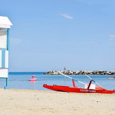 Hotel Universal Bellaria-Igea Marina Ngoại thất bức ảnh