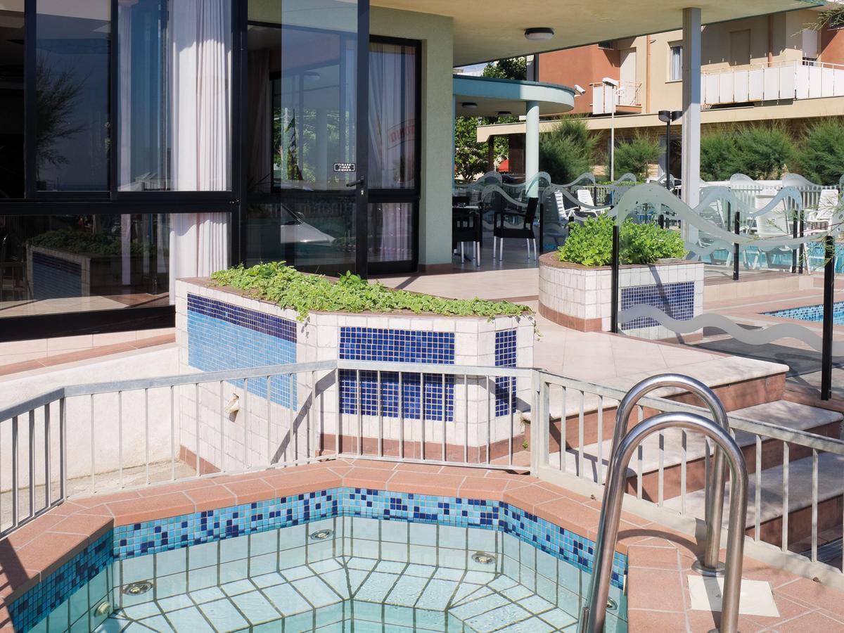 Hotel Universal Bellaria-Igea Marina Ngoại thất bức ảnh