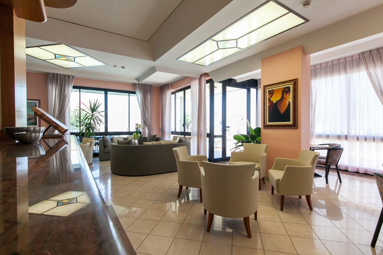 Hotel Universal Bellaria-Igea Marina Ngoại thất bức ảnh