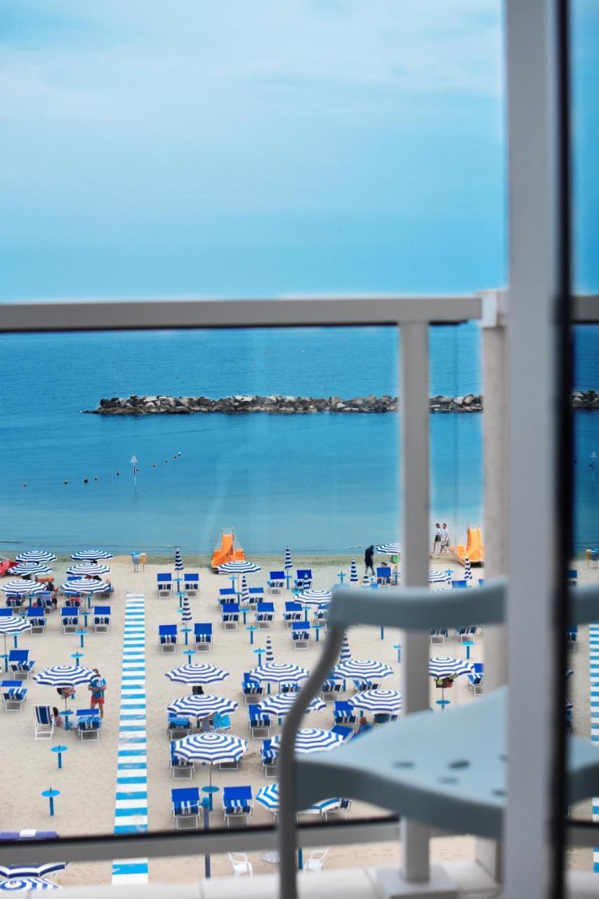 Hotel Universal Bellaria-Igea Marina Ngoại thất bức ảnh
