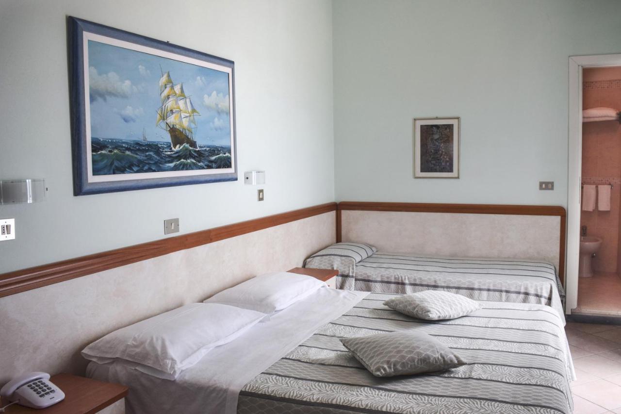 Hotel Universal Bellaria-Igea Marina Ngoại thất bức ảnh