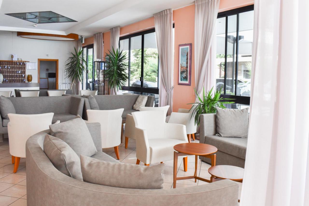Hotel Universal Bellaria-Igea Marina Ngoại thất bức ảnh