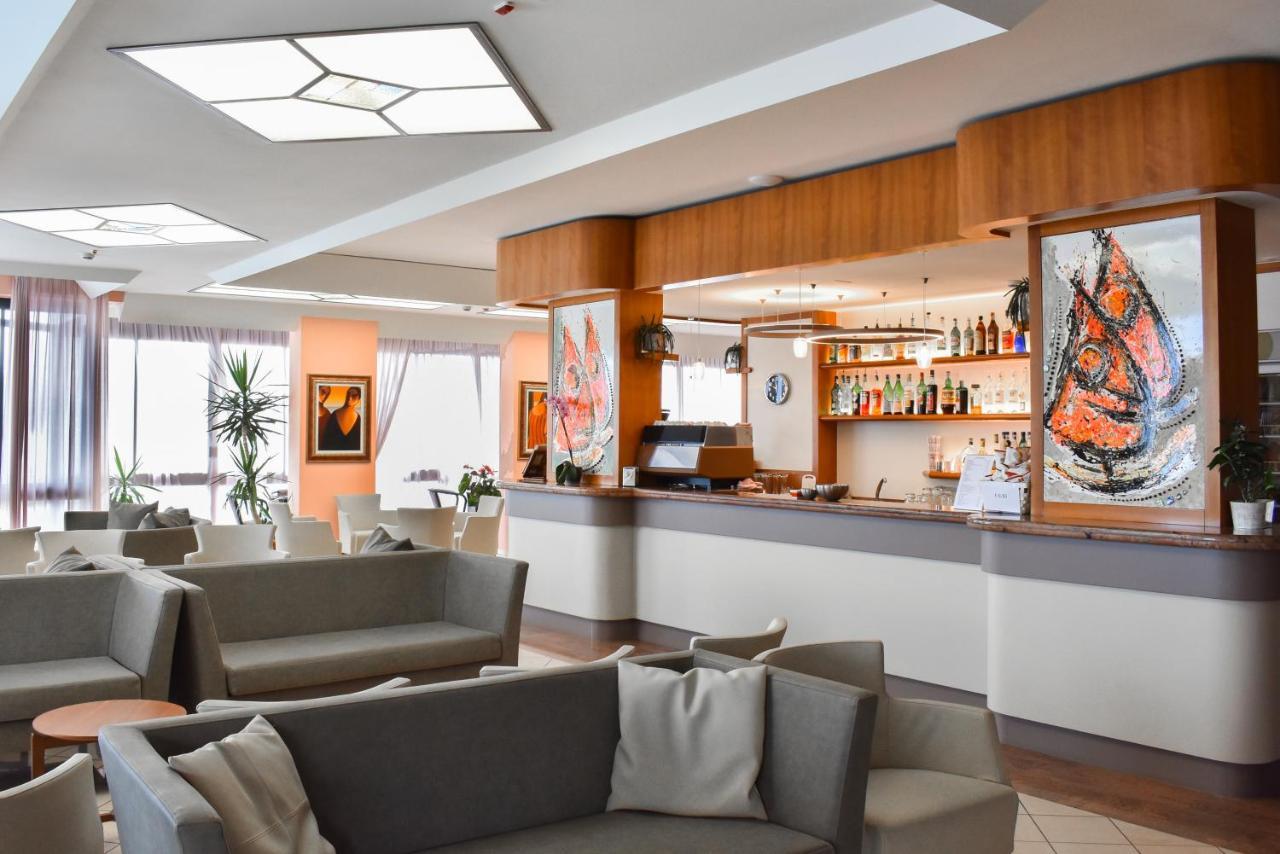 Hotel Universal Bellaria-Igea Marina Ngoại thất bức ảnh
