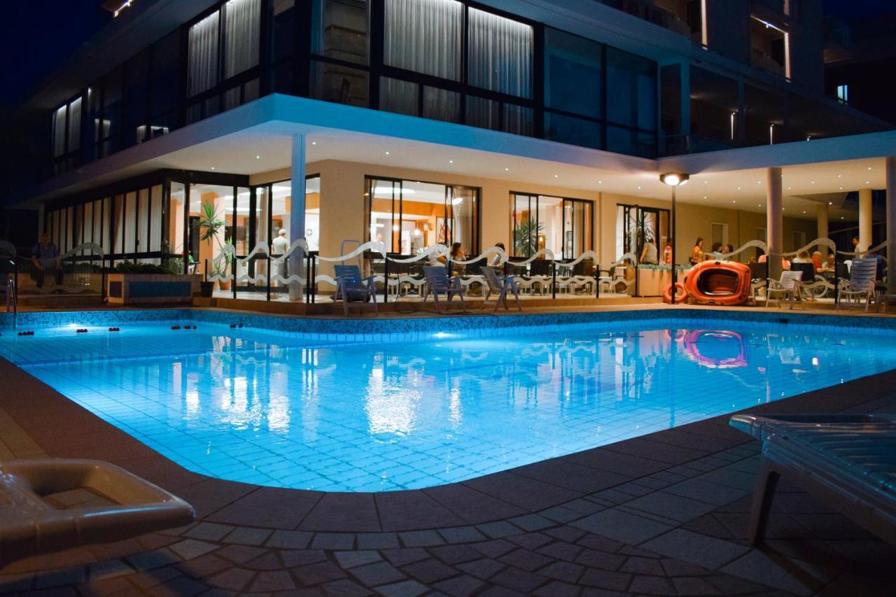 Hotel Universal Bellaria-Igea Marina Ngoại thất bức ảnh